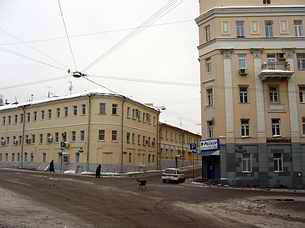 Хитровская площадь. Слева - "Сухой овраг", справа - "Утюг". Февраль 2005. Фото  oltajul.
