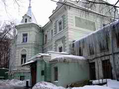 Во дворах Большого Николоворобинского переулка. Февраль 2005. Фото oltajul.