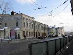 Улица Солянка. В самом конце с левой стороны - здание бывшей усадьбы Боковых. Февраль 2005. Фото oltajul.