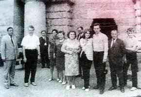 П.Н.Демичев (второй слева), его супруга Мария Николаевна (в центре), дочь Елена  и зять Борис Школьников. Снимок сделан в  Пятигорске, во время отдыха.